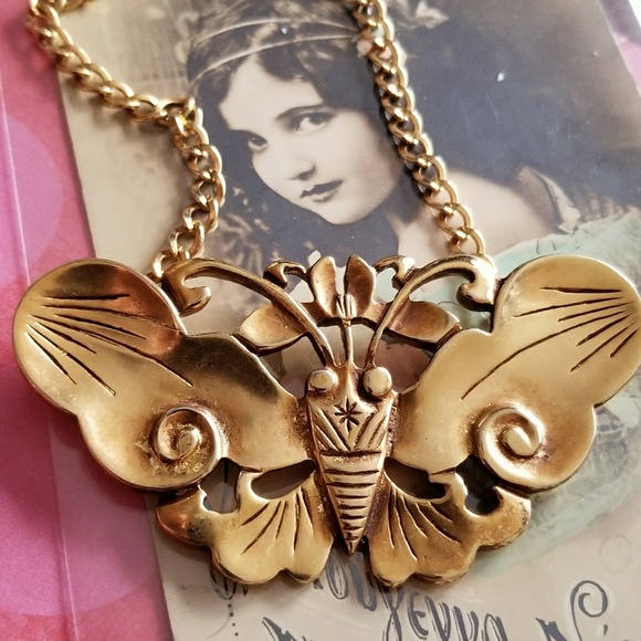 Vintage Jewelry - Vintage Taoist Butterfly necklace Alva gold tone